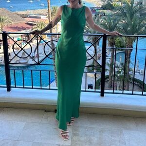 SAMSARA DRESS - EMERALD Elegant Green Sleeveless Dress